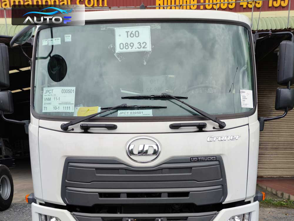 Xe tải UD CRONER LKE210 2 chân (8 tấn - thùng dài 8.6m): Giá bán, thông số